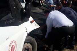 Tatvan’da meydana gelen trafik kazasında 12 kişi yaralandı