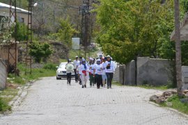 Kadınlar İle Aktivistler, Van Gölü İçin 140 Kilometre Yolu 4 Günde Yürüdü