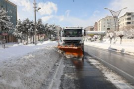 Bitlis'te Karla Mücadele Çalışmaları Sürüyor