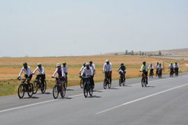 Aktivistler, Van Gölü İçin 450 Kilometre Pedal Çevirdiler