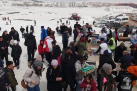 Bitlis’te Depremden Etkilenen Çocuklar İçin Kar ve Kızak Etkinliği Düzenlendi