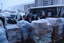 Deprem Bölgesine 27 Tır Yardım Gönderen Tatvan’a 400 Depremzede Aile Yerleşti