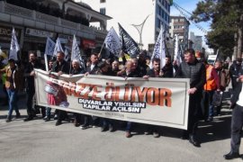 İsrail'in Gazze'ye Yönelik Saldırıları Tatvan'da Protesto Edildi