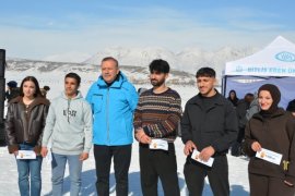 Bitlis Eren Üniversitesi'nde '5. Kar Festivali' Düzenlendi