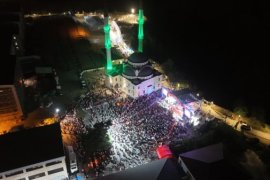 Kıraç Bitlis'te Konser Verdi