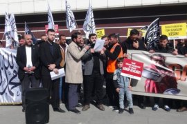 İsrail'in Gazze'ye Yönelik Saldırıları Tatvan'da Protesto Edildi