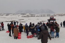 Bitlis’te Depremden Etkilenen Çocuklar İçin Kar ve Kızak Etkinliği Düzenlendi