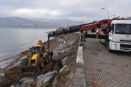 Tatvan sahilde temizlik çalışmaları