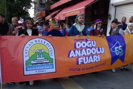 Tatvan’da Kültür ve Sanat Festivali Başladı