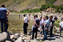 Iraklı turizmciler Tatvan, Ahlat ve Adilcevaz'ı ziyaret etti