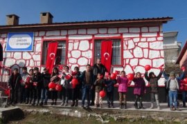 Bitlis'teki Kadınlar Köy Yaşam Merkezlerinde Meslek Öğreniyor