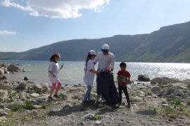 Nemrut Kalderası’nda Çöp Toplama Etkinliği Yapıldı