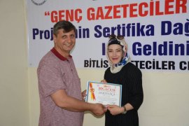 BİGACEM’in genç gazeteci adayları sertifikalarını aldı