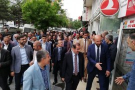 AK Parti Bitlis milletvekili adayları seçim çalışmasına Tatvan’dan başladı