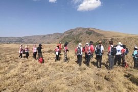 Nemrut Kalderası’nda Çanak Yürüyüşü Düzenlendi