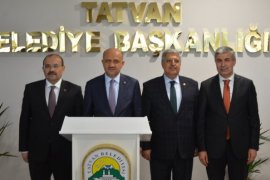 Başbakan Yardımcısı Fikri Işık Tatvan’ı ziyaret etti