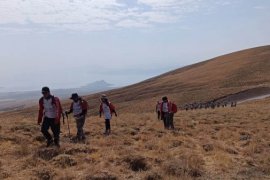 Nemrut Kalderası’nda Çanak Yürüyüşü Düzenlendi