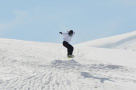 Bitlis Eren Üniversitesi'nde '5. Kar Festivali' Düzenlendi