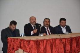 Bitlis Medeniyet Platformu ve Eğitime Destek Platformu Tatvan’da konferans düzenledi