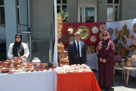 Tatvan Halk Eğitim Merkezi Yılsonu Sergisi Açtı