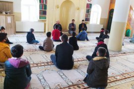 Tatvan’daki Gençler İçin Cami ve Kur’an Kursları’nda Sohbet Programları Düzenleniyor