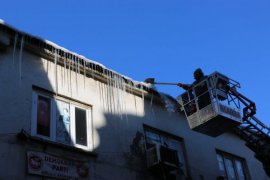 Bitlis'te Buz Kırma Timi'nin Yoğun Mesaisi