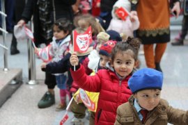 Okul öncesi çocuklar üniversiteyi ziyaret etti