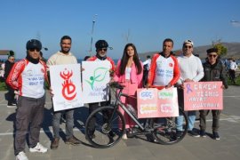 Meme Kanseri Bilinçlendirme ve Farkındalık Ayı Dolayısıyla Bisiklet Turu Düzenlendi
