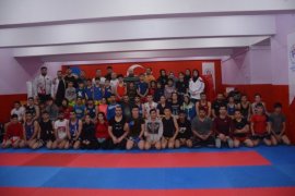 Tatvan’da düzenlenen Kick Boks ve Muay Thai kampına 4 ülkeden 65 sporcu katıldı