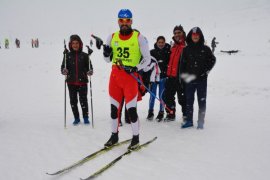 Bitlis’te Kayaklı Koşu Ligi yarışması düzenlendi