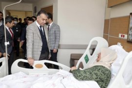 Vali Çağatay Tatvan Devlet Hastanesini Ziyaret Etti