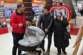 Tatvan’da Kurulan 'Deprem Bilgilendirme Standı' Yoğun İlgi Gördü