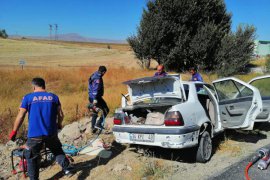 Ahlat’ta trafik kazası 3 ölü 5 yaralı