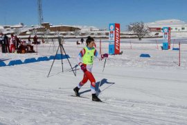 Bitlis'te ‘Kayaklı Koşu 1. Etap Yarışları’ yapıldı