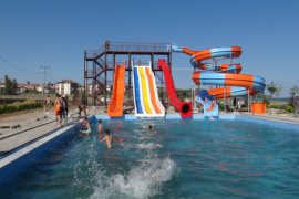 Tatvan’daki Aqua Park havuzlarına ilk su verildi