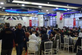 Bitlis'te 'Dünya Yetimler Günü' Dolayısıyla İftar Programı Düzenlendi