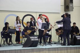 Bitlis’te 23 Nisan Çocuk Bayramı Düzenlenen Programla Kutlandı