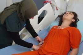 Yurt Dışından Türkiye'ye Getirilen Skolyoz Hastası Bitlis’te Ameliyat Edildi