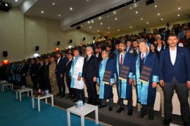 BEÜ’de Akademik Yılı Açılış ve Biniş Giyme Töreni Yapıldı