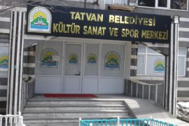 Tatvan Belediyesi maske üretimine başladı