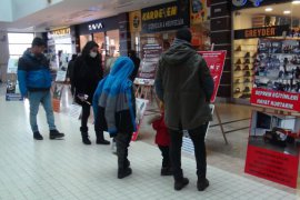 Tatvan’da Kurulan 'Deprem Bilgilendirme Standı' Yoğun İlgi Gördü