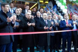 Tatvan’da 4 yıldızlı bir otel hizmete açıldı