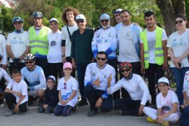 Bisiklet Günü Dolayısıyla Tatvan'da Bisiklet Turu Düzenlendi