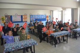 Kaymakam Demirer, Öğrencilerin Karne Sevincine Ortak Oldu