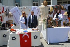 Tatvan Halk Eğitim Merkezi Yılsonu Sergisi Açtı