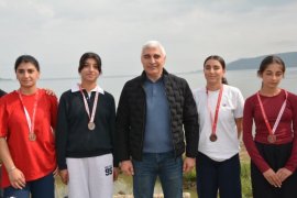 Tatvan Sahilinde Atletizm Müsabakaları Yapıldı