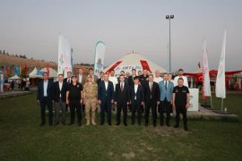 1071 Malazgirt Zaferi’nin 955. Yıl Dönümü Ahlat’ta Coşkuyla Kutlandı