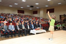Bitlis’te İlköğretim Haftası Törenle Kutlandı
