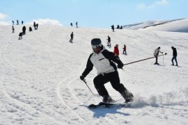 Bitlis Eren Üniversitesi Kar Festivali Düzenlendi