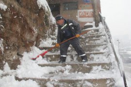 Bitlis’te Karla Mücadele Çalışmaları Devam Ediyor